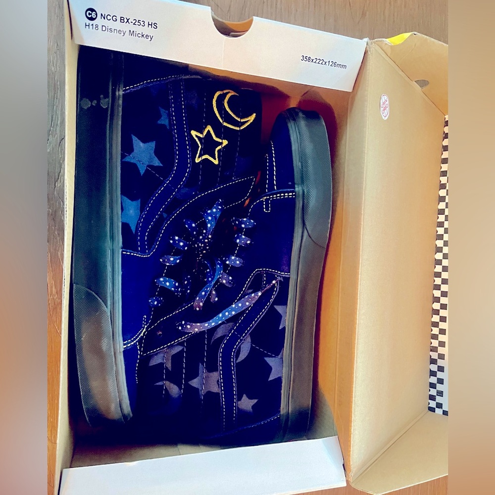 Vans x Disney Sorcerer’s Apprentice SK8 Hi